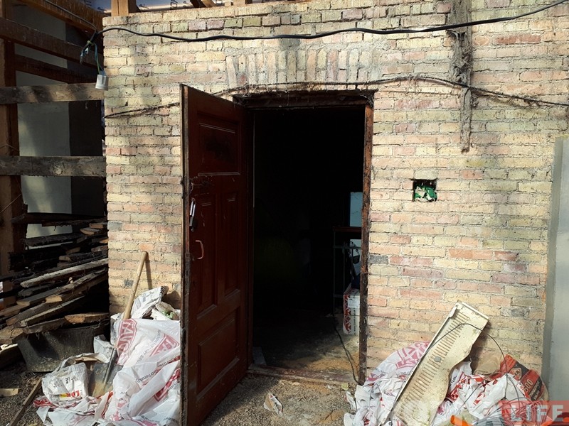 Глядзіце, якое цікавае кляймо знайшлі на даху аднаго са старых дамоў у Гродне Глядзіце, якое цікавае кляймо знайшлі на даху аднаго са старых дамоў у Гродне