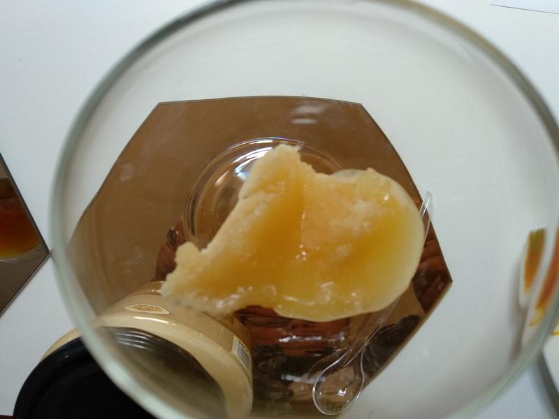 Если мёд с запахом сваренных вкрутую яиц, это нормально? Советы от единственного в Беларуси медового сомелье