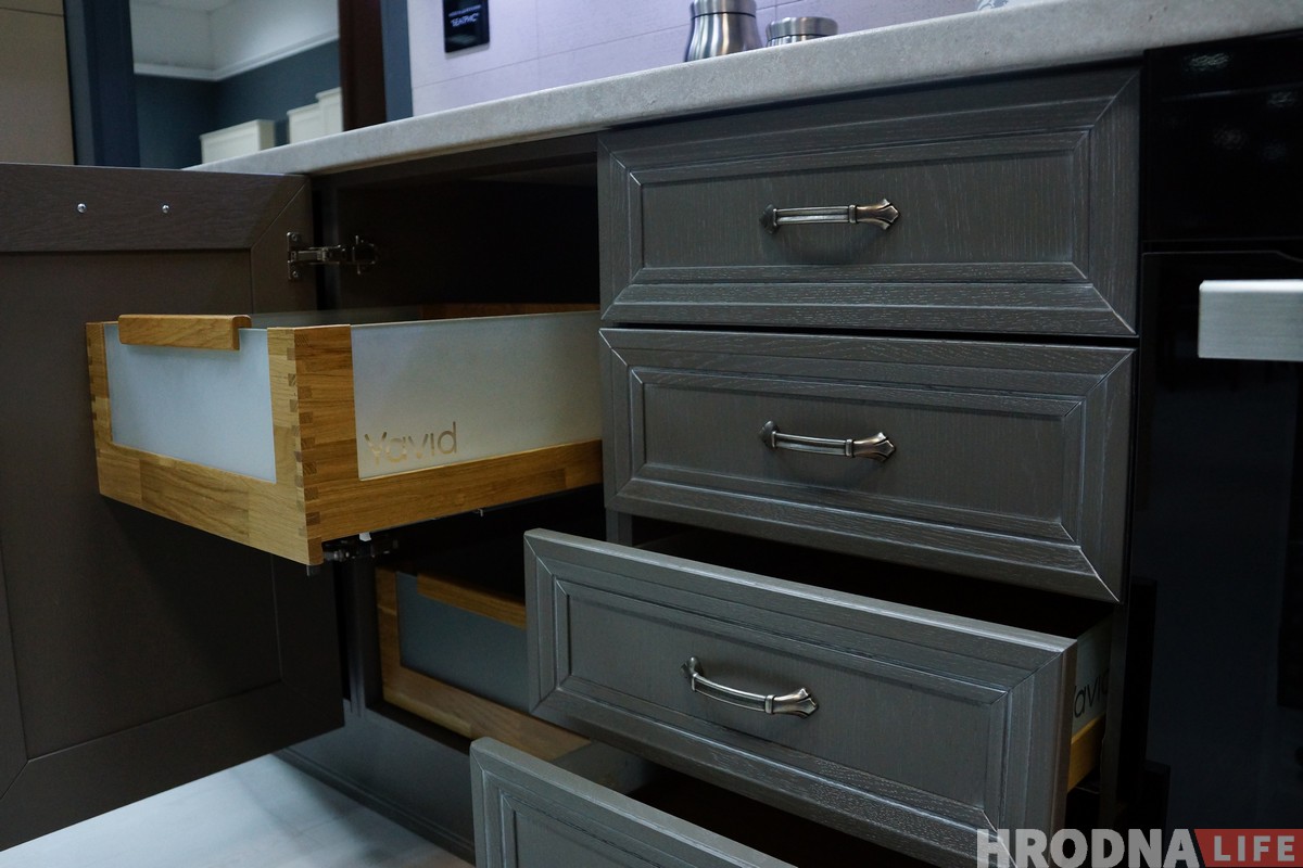 «Мэбля, у якую можна закахацца». Ці настолькі мы багатыя, каб купляць танныя рэчы «Мэбля, у якую можна закахацца». Ці настолькі мы багатыя, каб купляць танныя рэчы