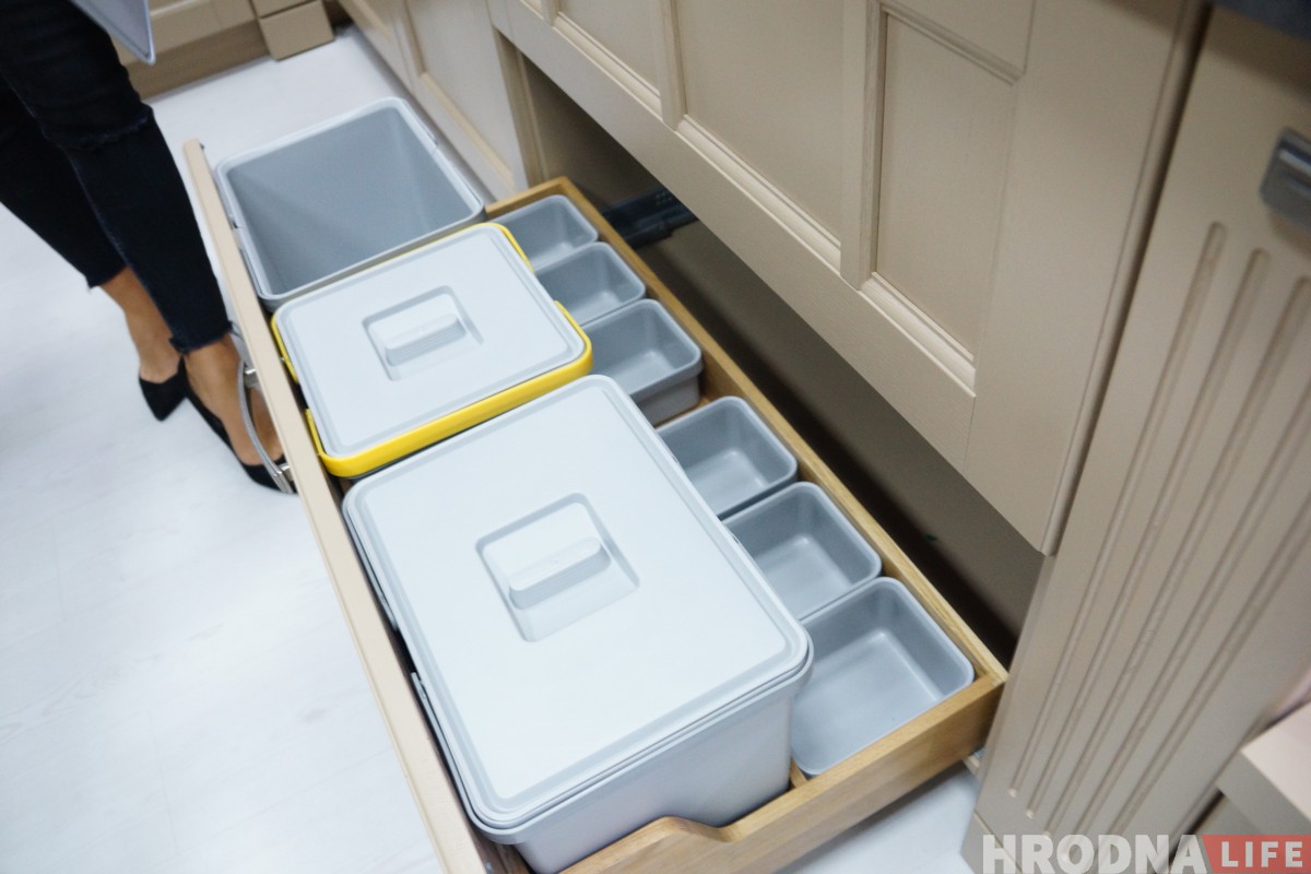 «Мэбля, у якую можна закахацца». Ці настолькі мы багатыя, каб купляць танныя рэчы «Мэбля, у якую можна закахацца». Ці настолькі мы багатыя, каб купляць танныя рэчы