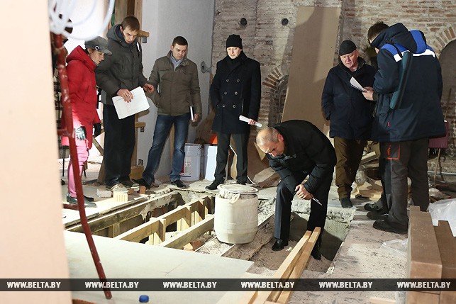 Фрагменты старинной колонны можно будет увидеть сквозь прозрачный пол в Коложской церкви