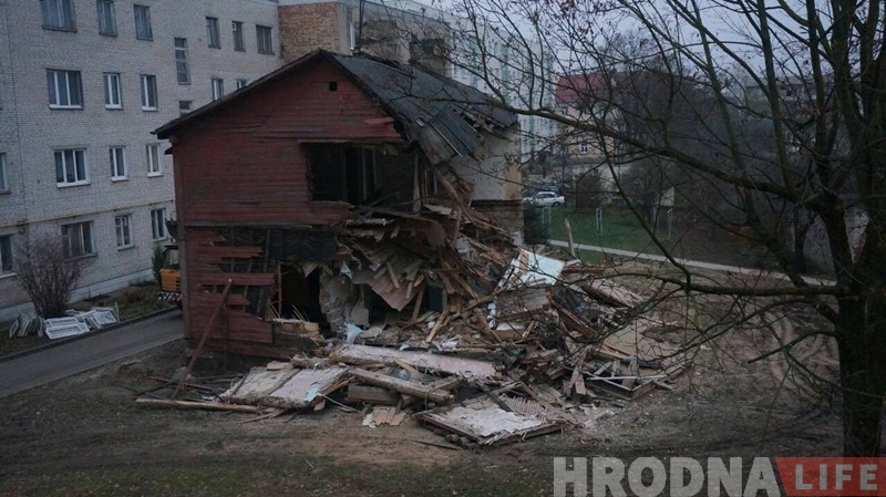 На Свердлова снесли деревянную постройку межвоенного периода
