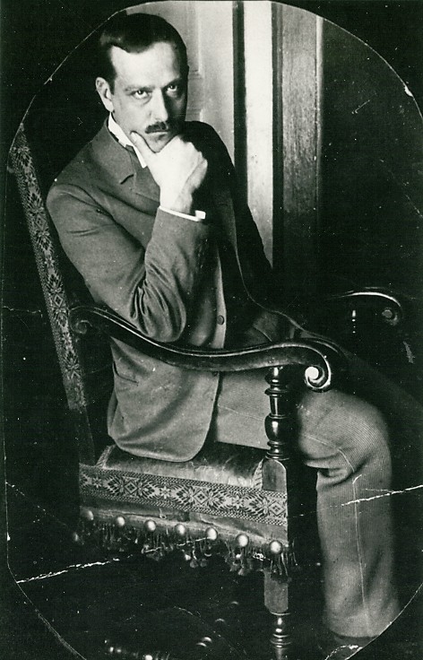 "Беларусы нібыта стралялі ва ўласную будучыню". Чаму варта вярнуць у гісторыю Рамана Скірмунта