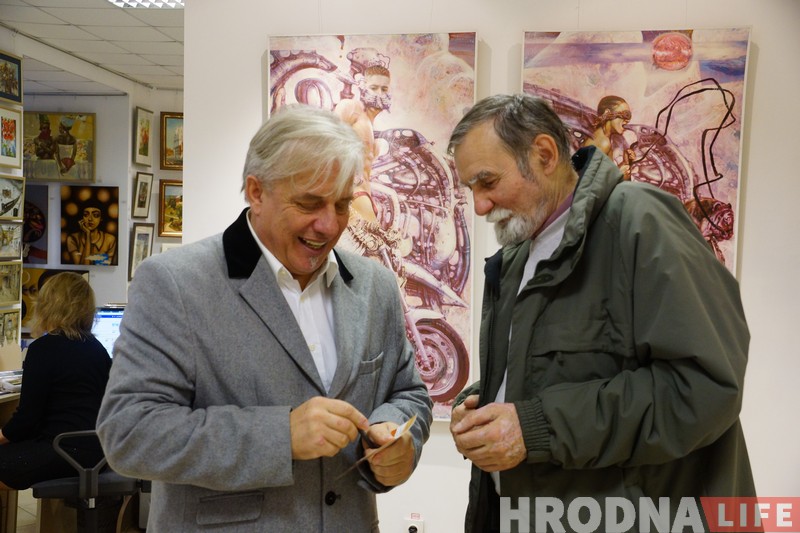 Мастак гродзенскіх герояў і легенд Уладзімір Качан адзначыў 60-годдзе юбілейнай выставай