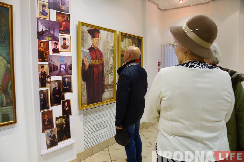 Мастак гродзенскіх герояў і легенд Уладзімір Качан адзначыў 60-годдзе юбілейнай выставай Мастак гродзенскіх герояў і легенд Уладзімір Качан адзначыў 60-годдзе юбілейнай выставай