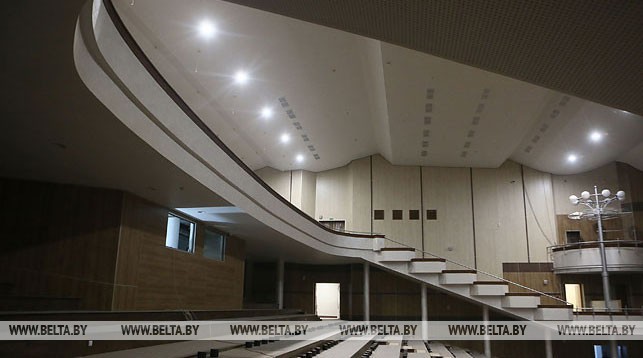 Два кафэ, рэстаран і зала на 1239 месцаў. Абласная філармонія адкрыецца ў пачатку 2019 года Два кафэ, рэстаран і зала на 1239 месцаў. Абласная філармонія адкрыецца ў пачатку 2019 года