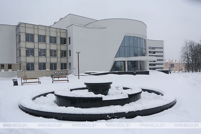 Два кафэ, рэстаран і зала на 1239 месцаў. Абласная філармонія адкрыецца ў пачатку 2019 года Два кафэ, рэстаран і зала на 1239 месцаў. Абласная філармонія адкрыецца ў пачатку 2019 года