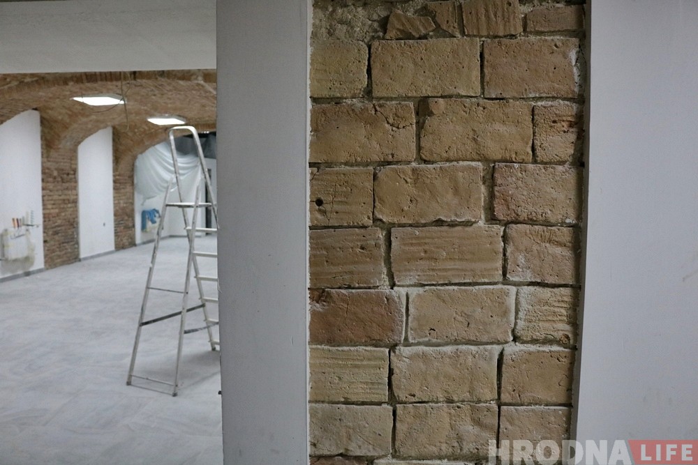 Глядзіце, як ажывілі старадаўні падвал на Маставой. Але кафэ там рабіць нельга Глядзіце, як ажывілі старадаўні падвал на Маставой. Але кафэ там рабіць нельга