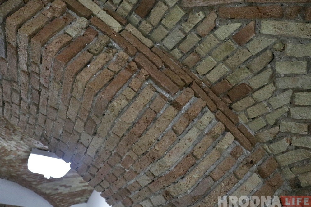 Глядзіце, як ажывілі старадаўні падвал на Маставой. Але кафэ там рабіць нельга Глядзіце, як ажывілі старадаўні падвал на Маставой. Але кафэ там рабіць нельга