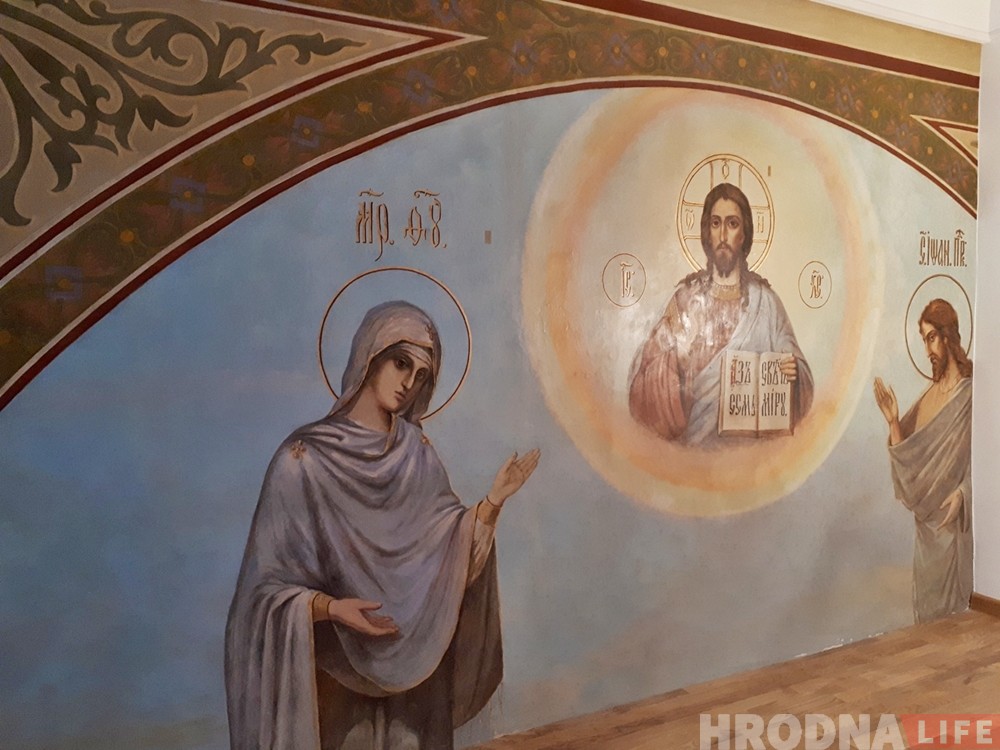 В гродненском Архиерейском подворье восстановили старинные росписи стен