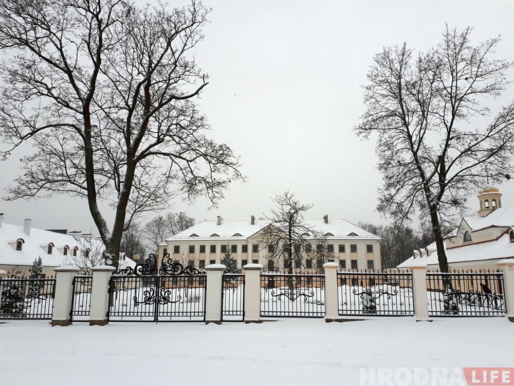 В гродненском Архиерейском подворье восстановили старинные росписи стен