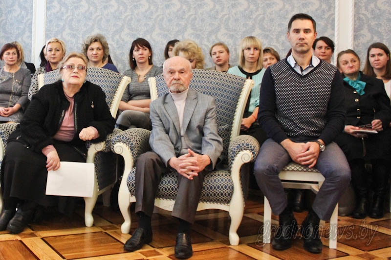 В Гродно презентовали факсимиле первого в мире букваря на славянском языке