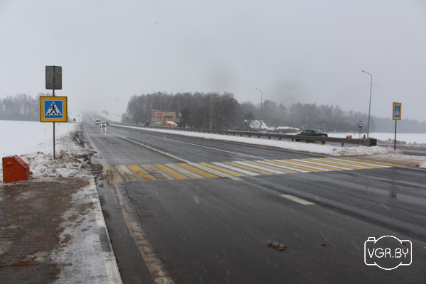 Жыхары Берагавога тры гады не могуць выехаць з мястэчка налева па трасе, але не здаюцца