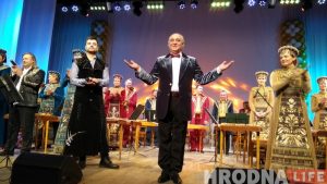 Песні, што вучаць “людзьмі звацца” прагучалі ў Гродне. Дабрачынным канцэртам аркестр імя Жыновіча павіншаваў дзіцячы хоспіс з юбілеем Песні, што вучаць “людзьмі звацца” прагучалі ў Гродне. Дабрачынным канцэртам аркестр імя Жыновіча павіншаваў дзіцячы хоспіс з юбілеем