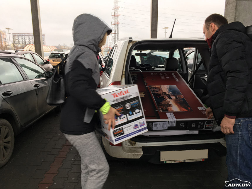 "Небывалы рост продажаў": беларусы рыхтуюцца да новых абмежаванняў увозу