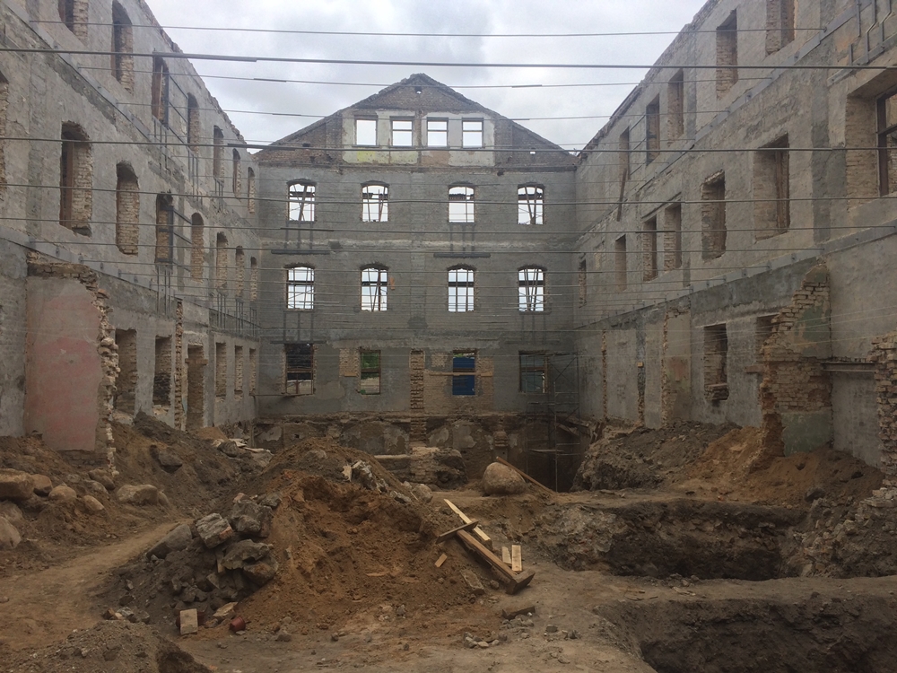 Прызнаў віну і кампенсаваў шкоду: прадстаўнік «Гарадскога будаўніцтва» распавёў, як Сямашка вёў працы ў цэнтры Гродна Прызнаў віну і кампенсаваў шкоду: прадстаўнік «Гарадскога будаўніцтва» распавёў, як Сямашка вёў працы ў цэнтры Гродна