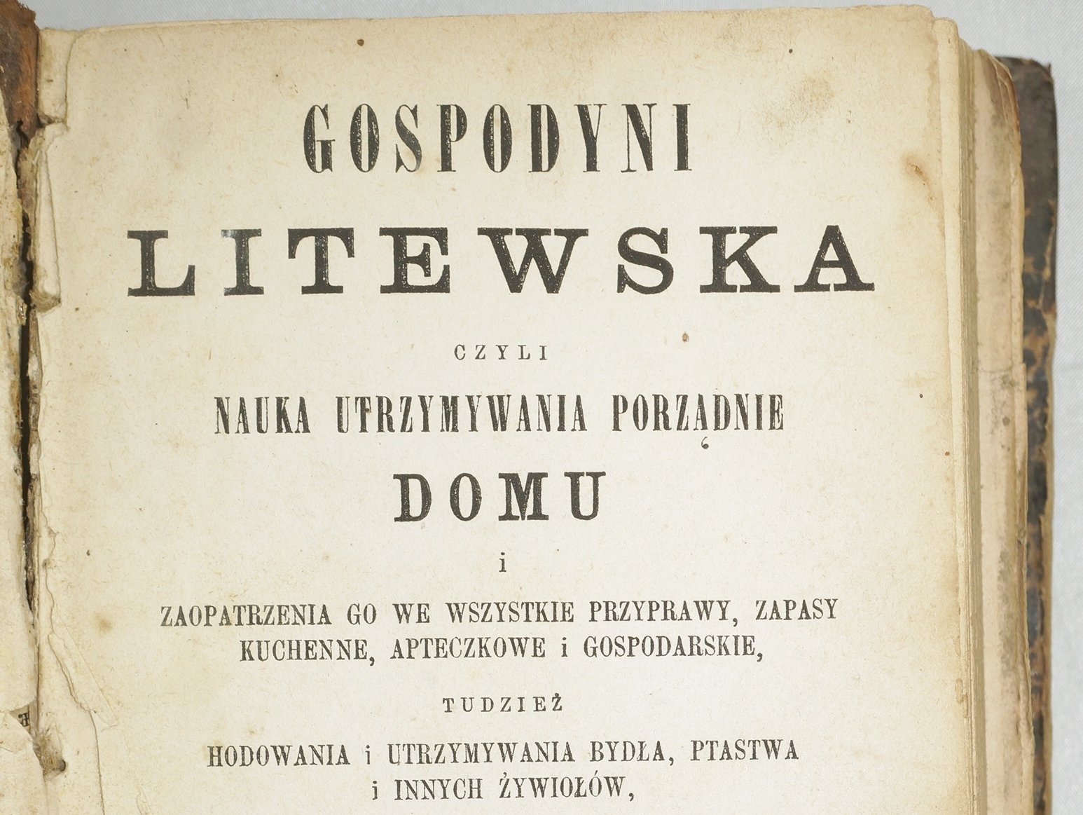 Лекі, атруты і цукеркі. Парады нашых продкаў, ад якіх нам сёння робіцца страшна