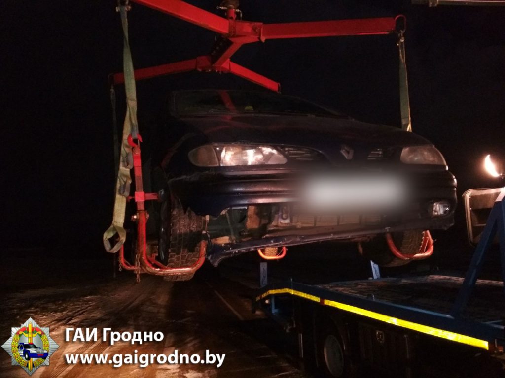 Пад Гродна машына пераехала мужчыну, які ляжаў на дарозе