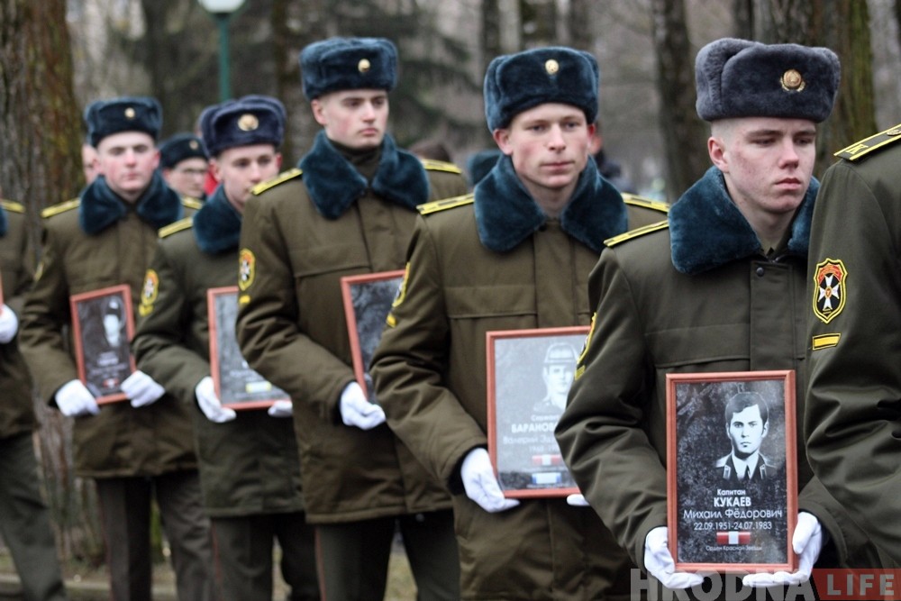 30 гадоў прайшло: памяць воінаў-інтэрнацыяналістаў ушанавалі на мітынгу ў Гродне 30 гадоў прайшло: памяць воінаў-інтэрнацыяналістаў ушанавалі на мітынгу ў Гродне