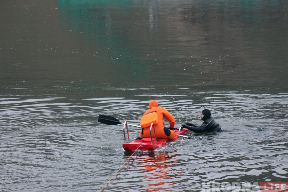 Фотофакт: гродненские спасатели провели учения на Немане