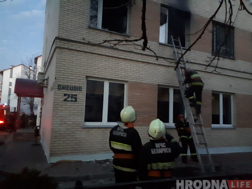 ФОТО: на Ожешко горел солярий