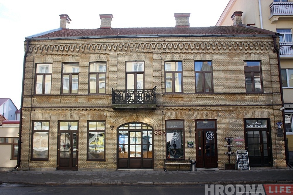 Абяцаюць найлепшыя дранікі ў горадзе: на Ажэшкі адкрылася кафэ з беларускім каларытам Абяцаюць найлепшыя дранікі ў горадзе: на Ажэшкі адкрылася кафэ з беларускім каларытам
