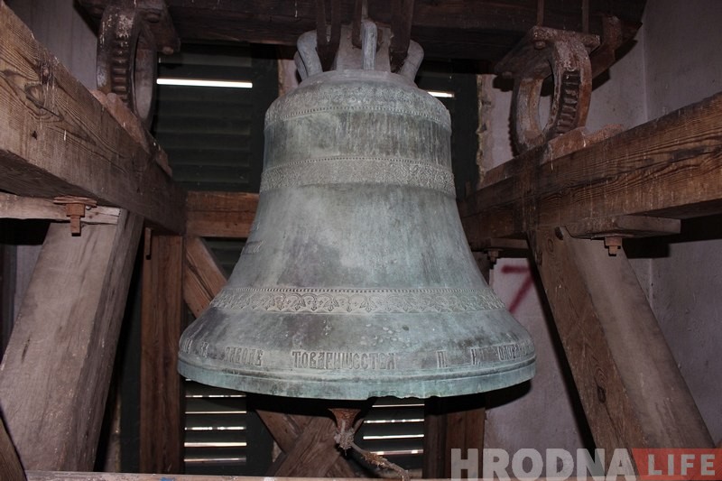 Дзіркі ад куляў у цыферблаце: як рэстаўруюць вежавы гадзіннік лютэранскай кірхі