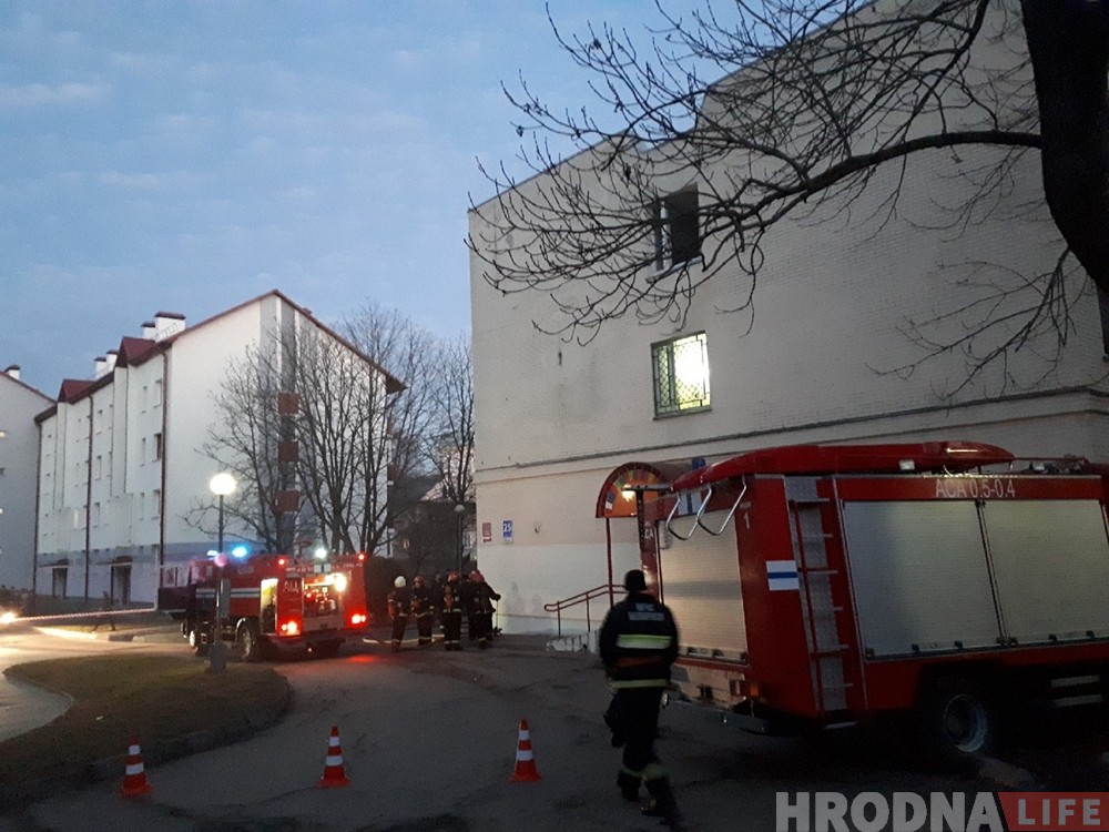 ФОТО: на Ожешко горел солярий