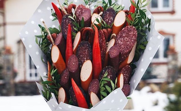 Любовь с аппетитом: Гродненка делает букеты, которые можно съесть