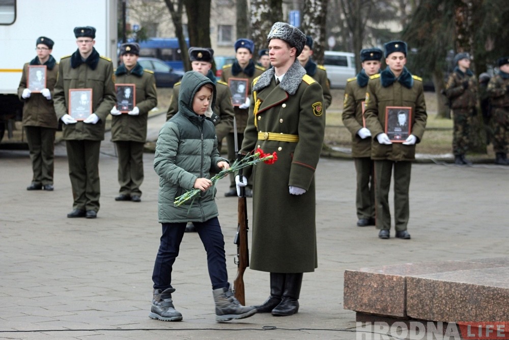 30 гадоў прайшло: памяць воінаў-інтэрнацыяналістаў ушанавалі на мітынгу ў Гродне 30 гадоў прайшло: памяць воінаў-інтэрнацыяналістаў ушанавалі на мітынгу ў Гродне