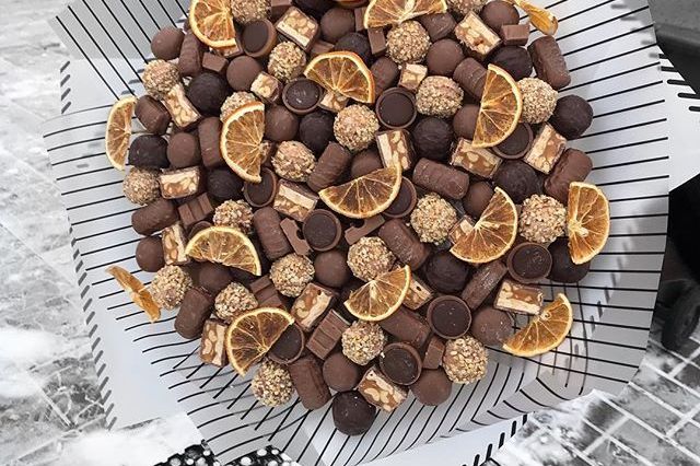 Любовь с аппетитом: Гродненка делает букеты, которые можно съесть