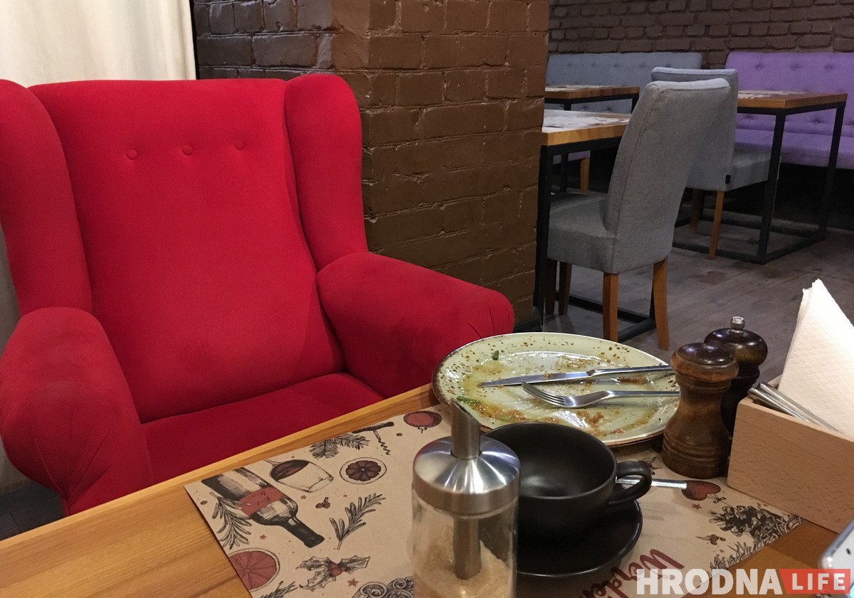 Смачна, але не вельмі хутка. Правяраем вячэру ў гастра-бары Werden