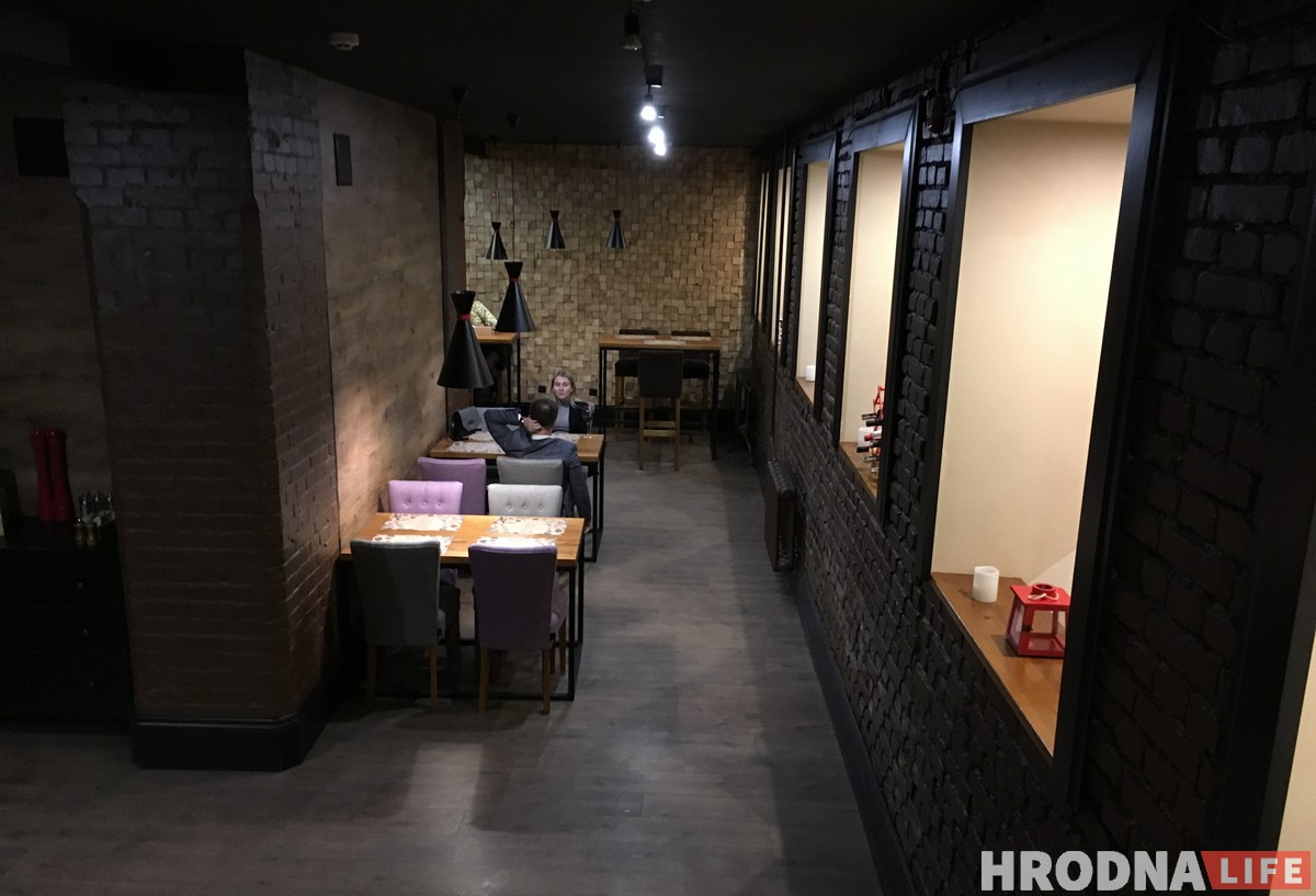 Смачна, але не вельмі хутка. Правяраем вячэру ў гастра-бары Werden