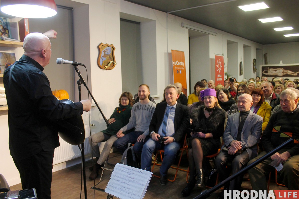 Віктар Шалкевіч сабраў на канцэрце ў Гродне каля 200 чалавек Віктар Шалкевіч сабраў на канцэрце ў Гродне каля 200 чалавек