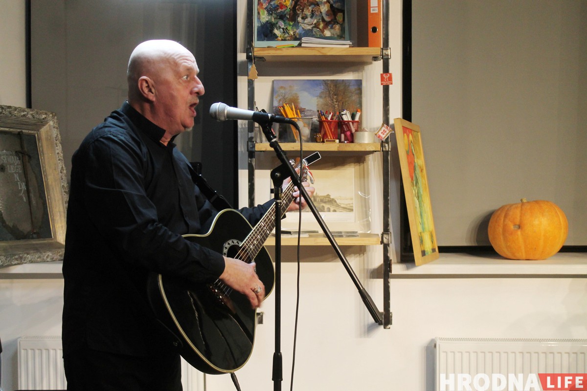 Віктар Шалкевіч сабраў на канцэрце ў Гродне каля 200 чалавек Віктар Шалкевіч сабраў на канцэрце ў Гродне каля 200 чалавек