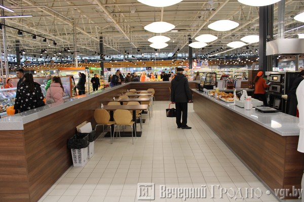 Заработала новая «Корона» на Космонавтов. Как её оценили первые покупатели