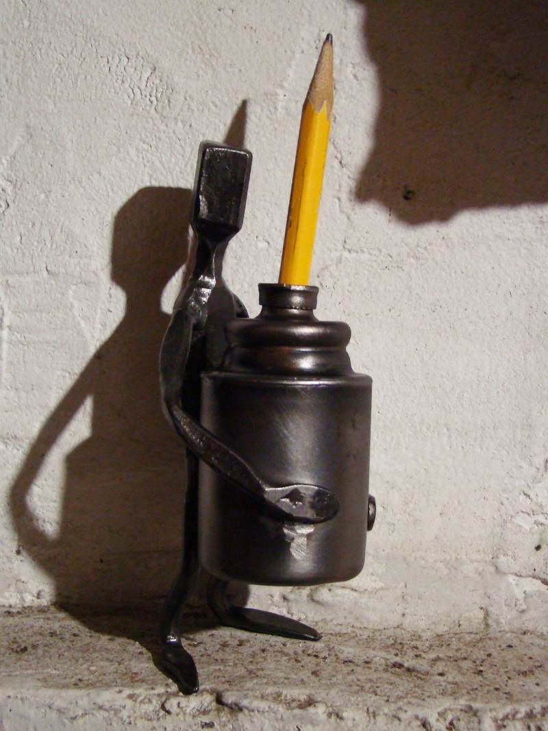 Жалезнае мастацтва. Гродзенскі каваль робіць рыбаў з рыдлёвак