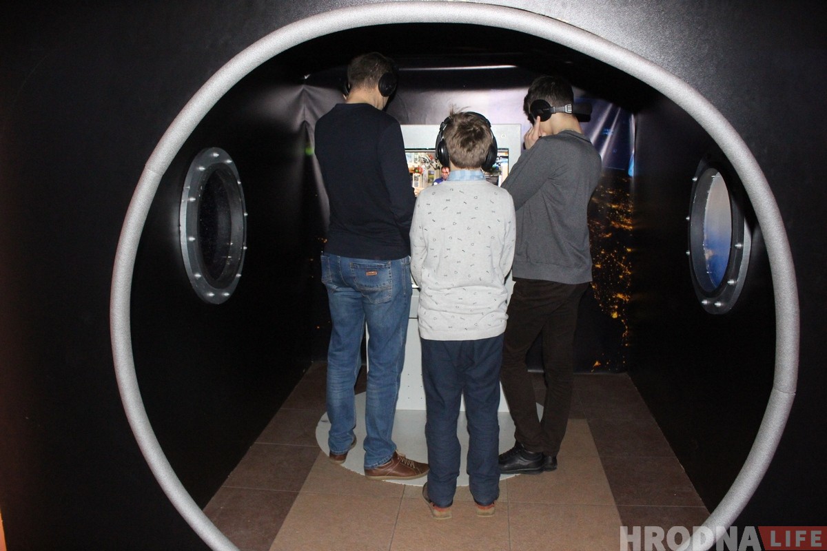 Такога яшчэ не было: у Гродне адкрылася выстава пра космас