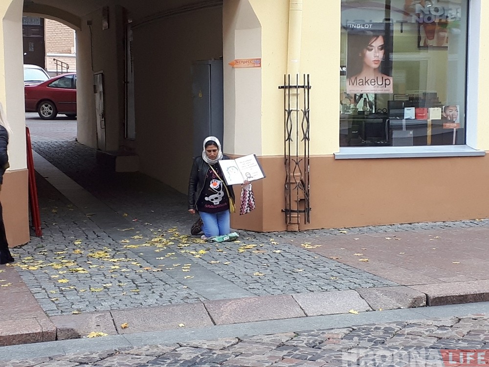 У цэнтры Гродна ажывіліся жабракі. Некаторых затрымлівае міліцыя У цэнтры Гродна ажывіліся жабракі. Некаторых затрымлівае міліцыя