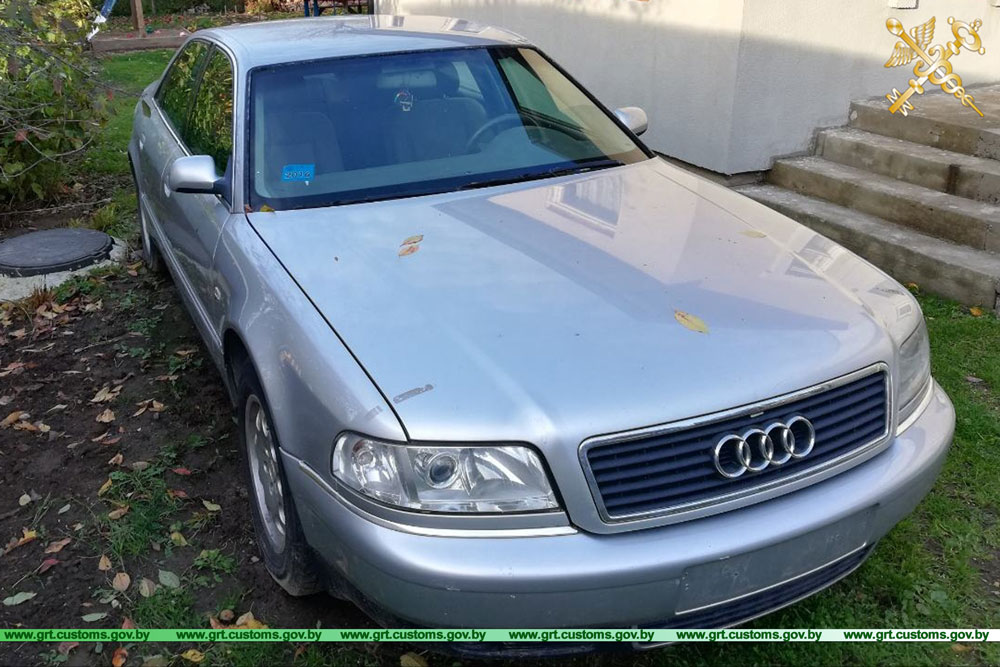 У Гродне прадавалі машыны па два аўто на адну рэгістрацыю. Хітрую схему раскрыла мытня