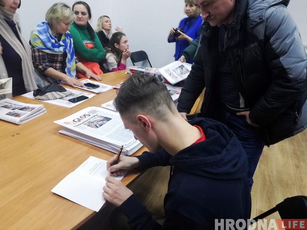 "Прыемна, што праца выклікала столькі ўвагі". Руслан Кулевіч прэзентаваў сваю кнігу ў Саюзе палякаў