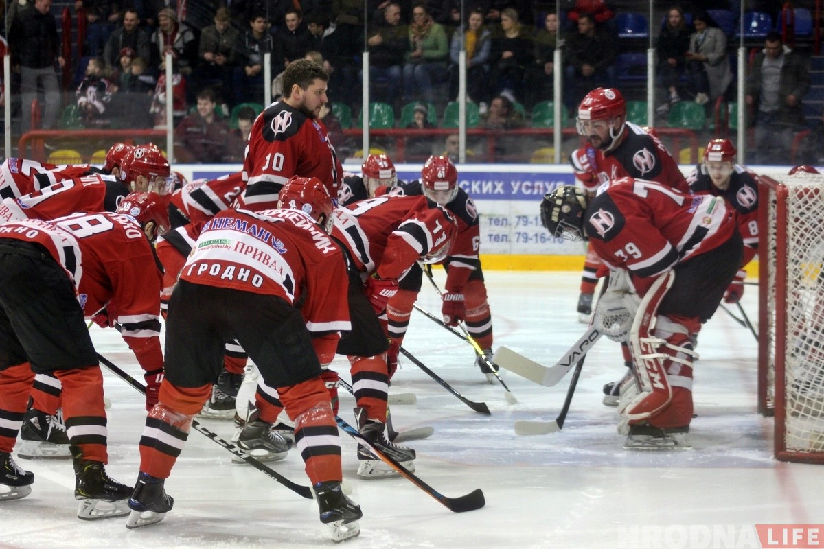 Зноў перамога "кратоў": "Нёман" прайграў у другім матчы паўфіналу