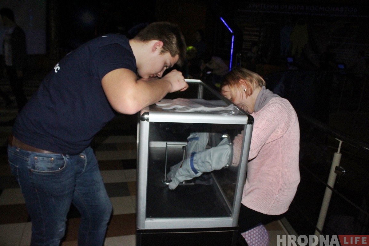 Такога яшчэ не было: у Гродне адкрылася выстава пра космас