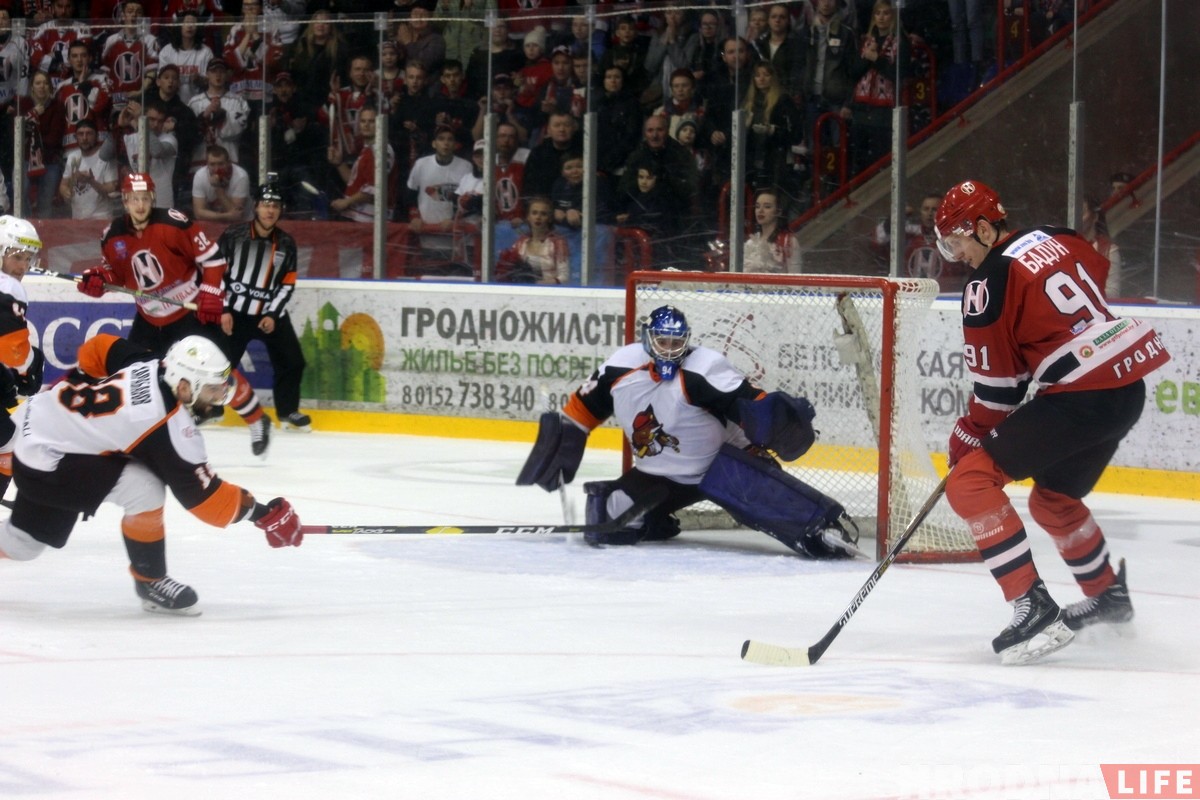 Чарговая перамога над "Шахцёрам" дазволіла "Нёману" выйсці наперад у серыі