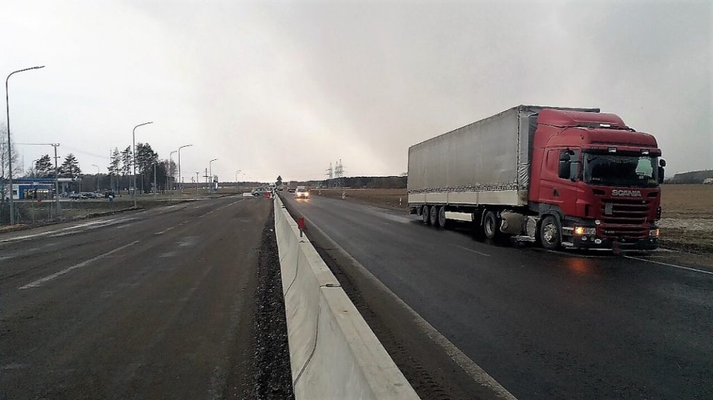 У Лідскім раёне сутыкнуліся аўтамабіль і грузавік