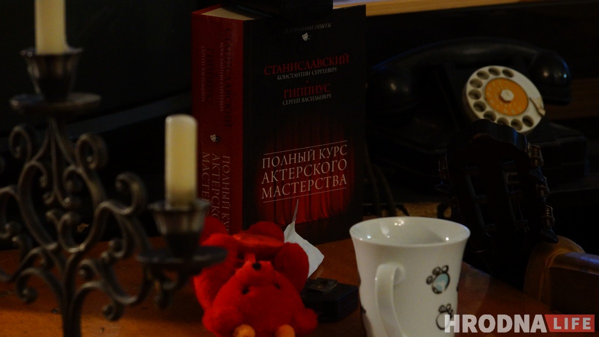 “Поставить можно и телефонный справочник". Сергей Бочков рассказал про 10 лет народного театра "Бочонок"