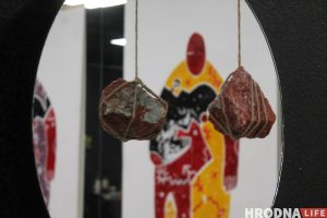 “Лес дзяўчыны”. У Гродне адкрылася выстава з творамі, якія можна знішчаць “Лес дзяўчыны”. У Гродне адкрылася выстава з творамі, якія можна знішчаць