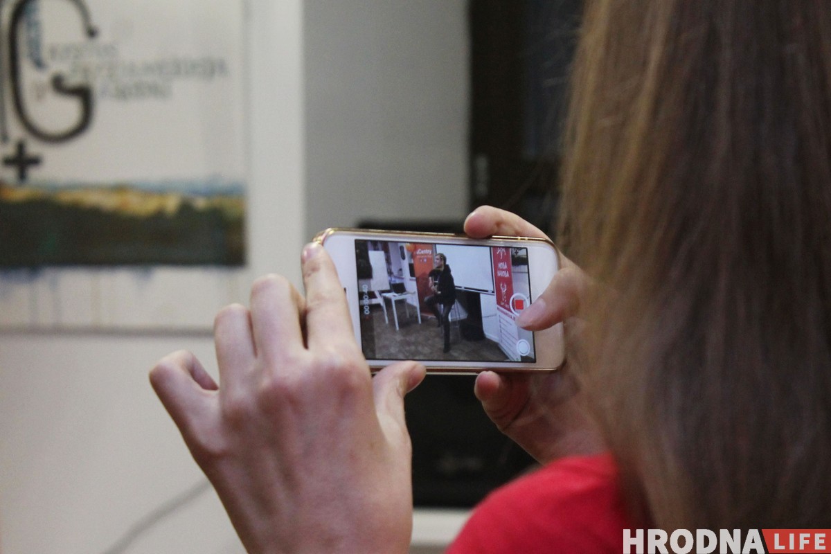 З Пітам Паўлавым і сімвалічным тортам. “Мова Нанова Гародня” адзначыла пяцігоддзе З Пітам Паўлавым і сімвалічным тортам. “Мова Нанова Гародня” адзначыла пяцігоддзе