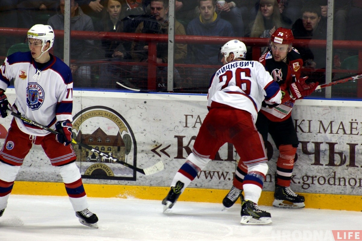 Моментов много, голов нет: "Неман" снова проиграл "Юности"