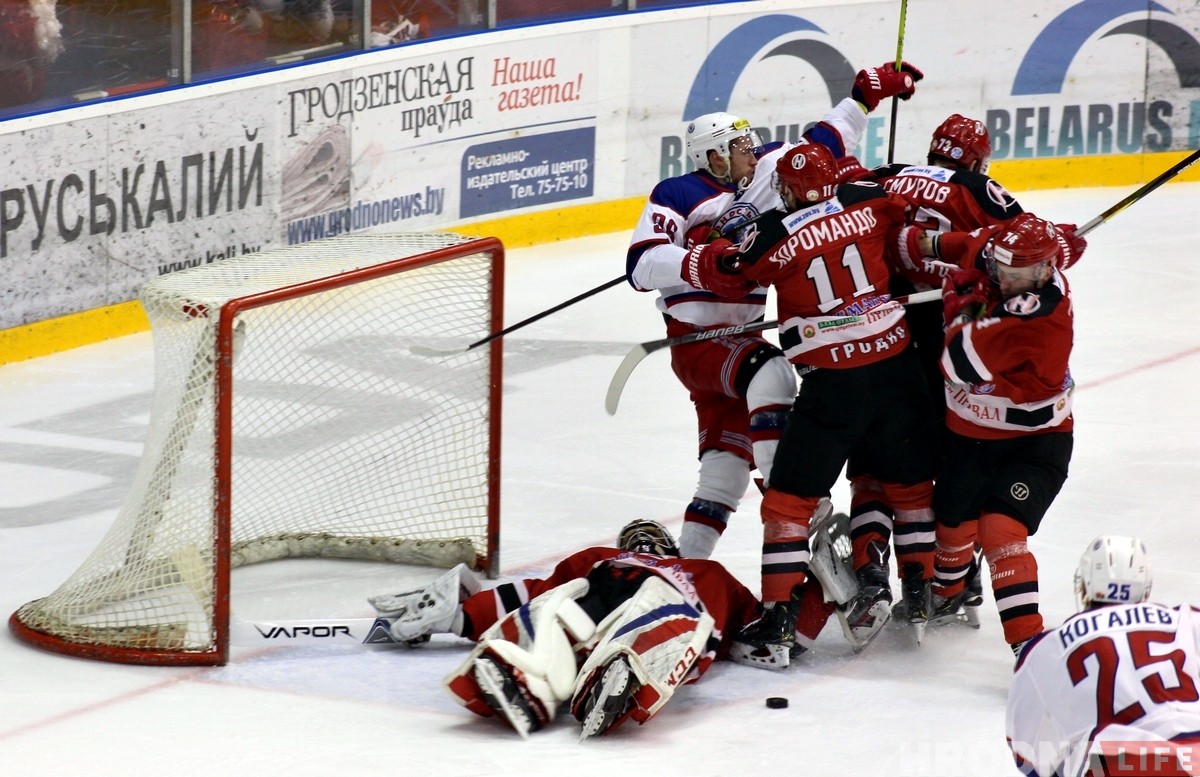 Моментов много, голов нет: "Неман" снова проиграл "Юности"